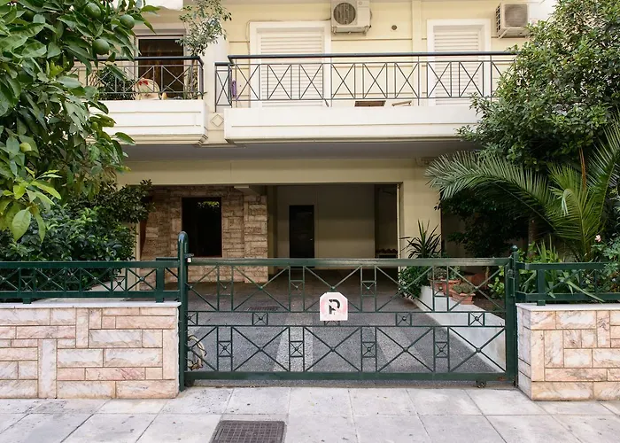& Parking 100M Kerameikos Metro